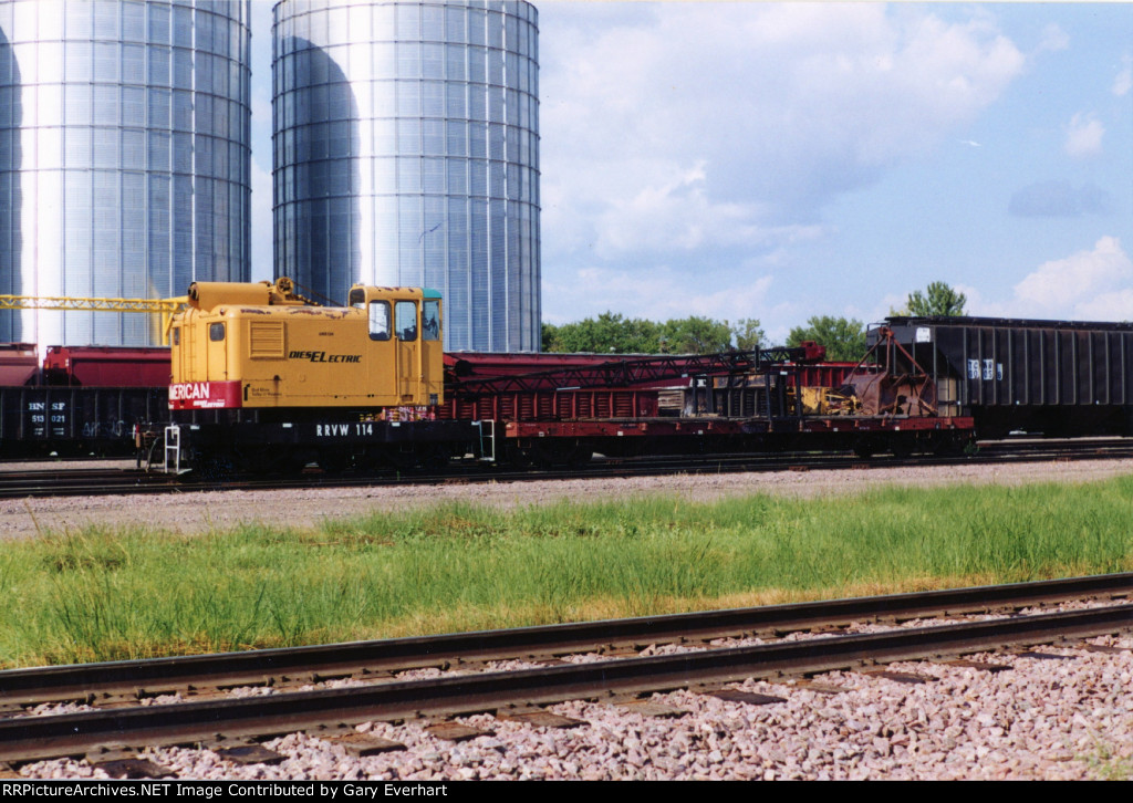 RRVW Crane #114 & Boom Car